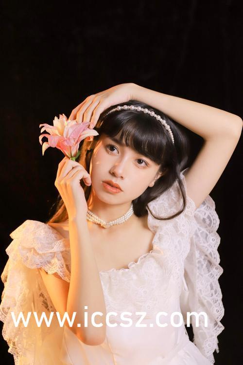 17c娱乐吃瓜爆料,娱乐圈最新吃瓜大揭秘!